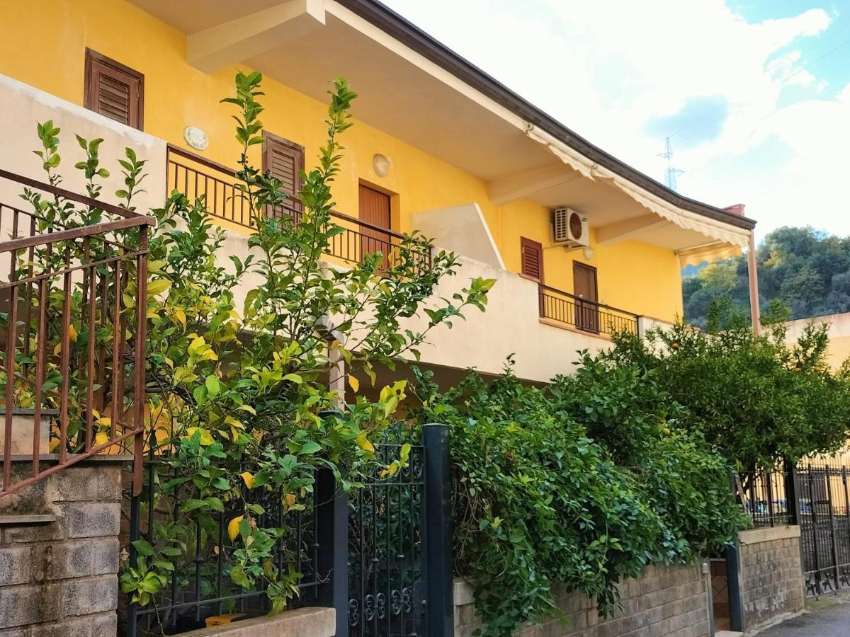 Casa Vacanza Da Rosa Letojanni Exterior foto