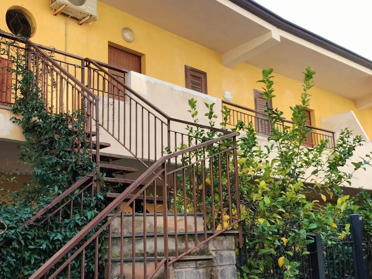 Casa Vacanza Da Rosa Letojanni Exterior foto